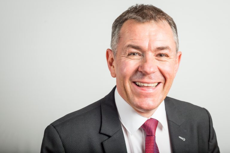 CV-foto, bewerbungsfoto, fotograf bewerbungen, zürich, winterthur, wallisellen, personal branding, business portrait, portrait, corporate portrait, porträt, bewerbungsbild, headshot, firmenportrait, mitarbeiter portrait