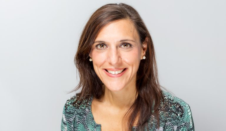 CV-foto, bewerbungsfoto, fotograf bewerbungen, zürich, winterthur, wallisellen, personal branding, business portrait, portrait, corporate portrait, porträt, bewerbungsbild, headshot, firmenportrait, mitarbeiter portrait